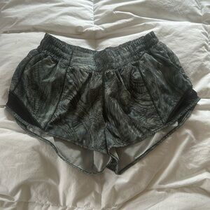 Lululemon hotty hot shorts